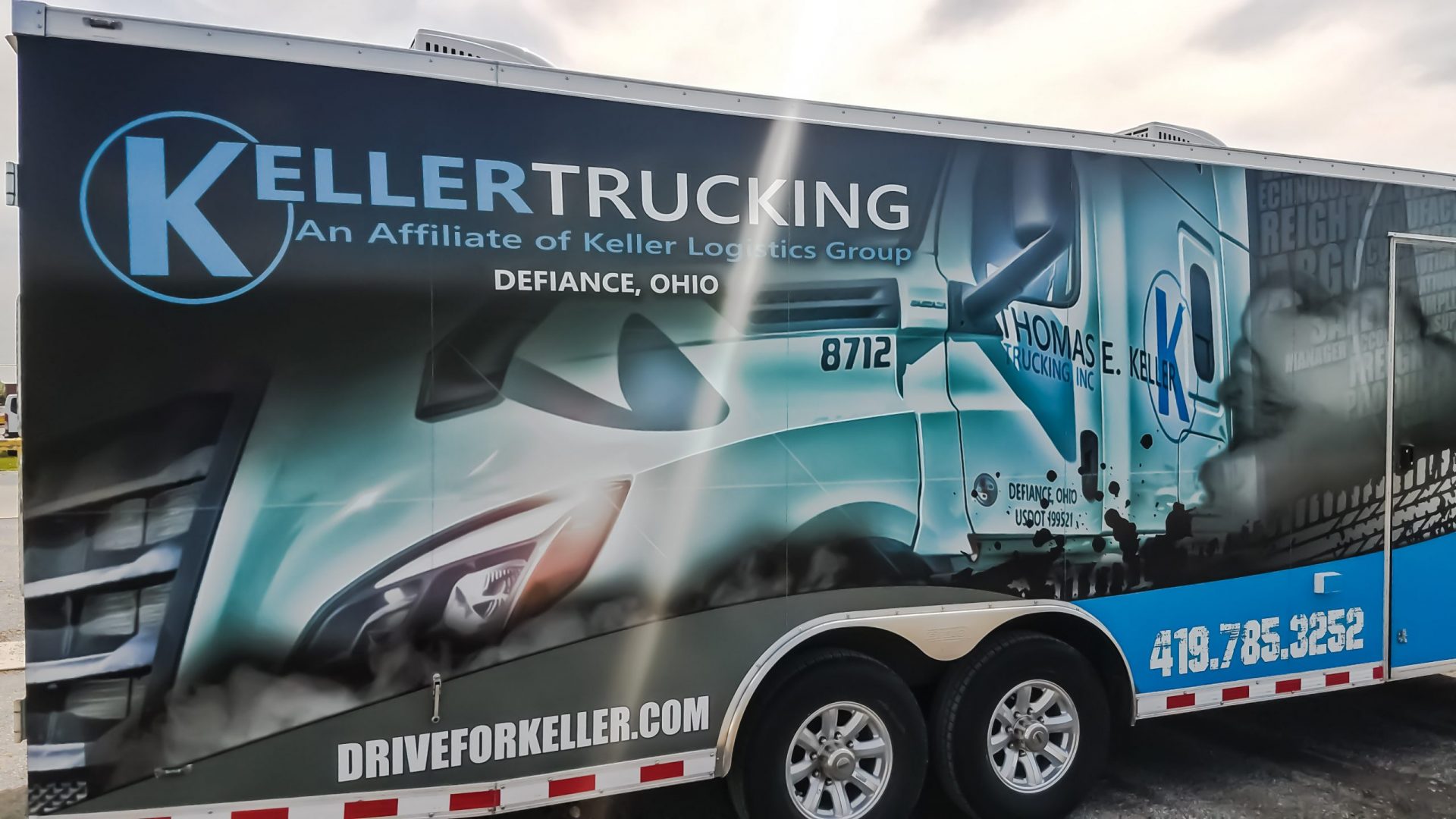 TRUCKING SIMULATOR ENCLOSED TRAILER